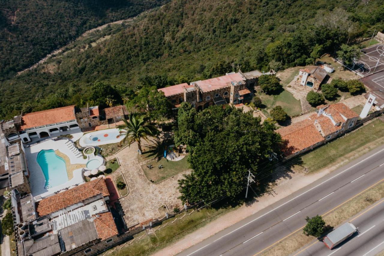 Hotel El Castillo Chinauta Luaran gambar