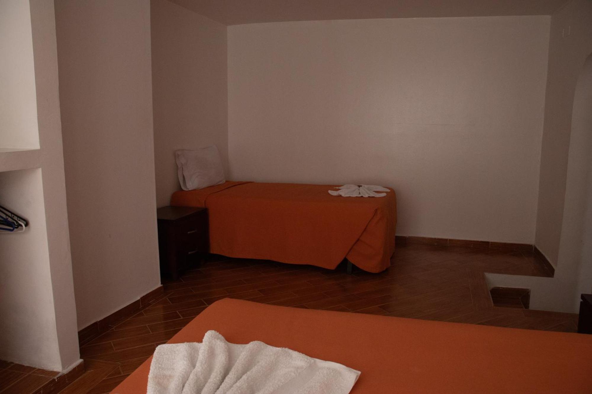 Hotel El Castillo Chinauta Luaran gambar