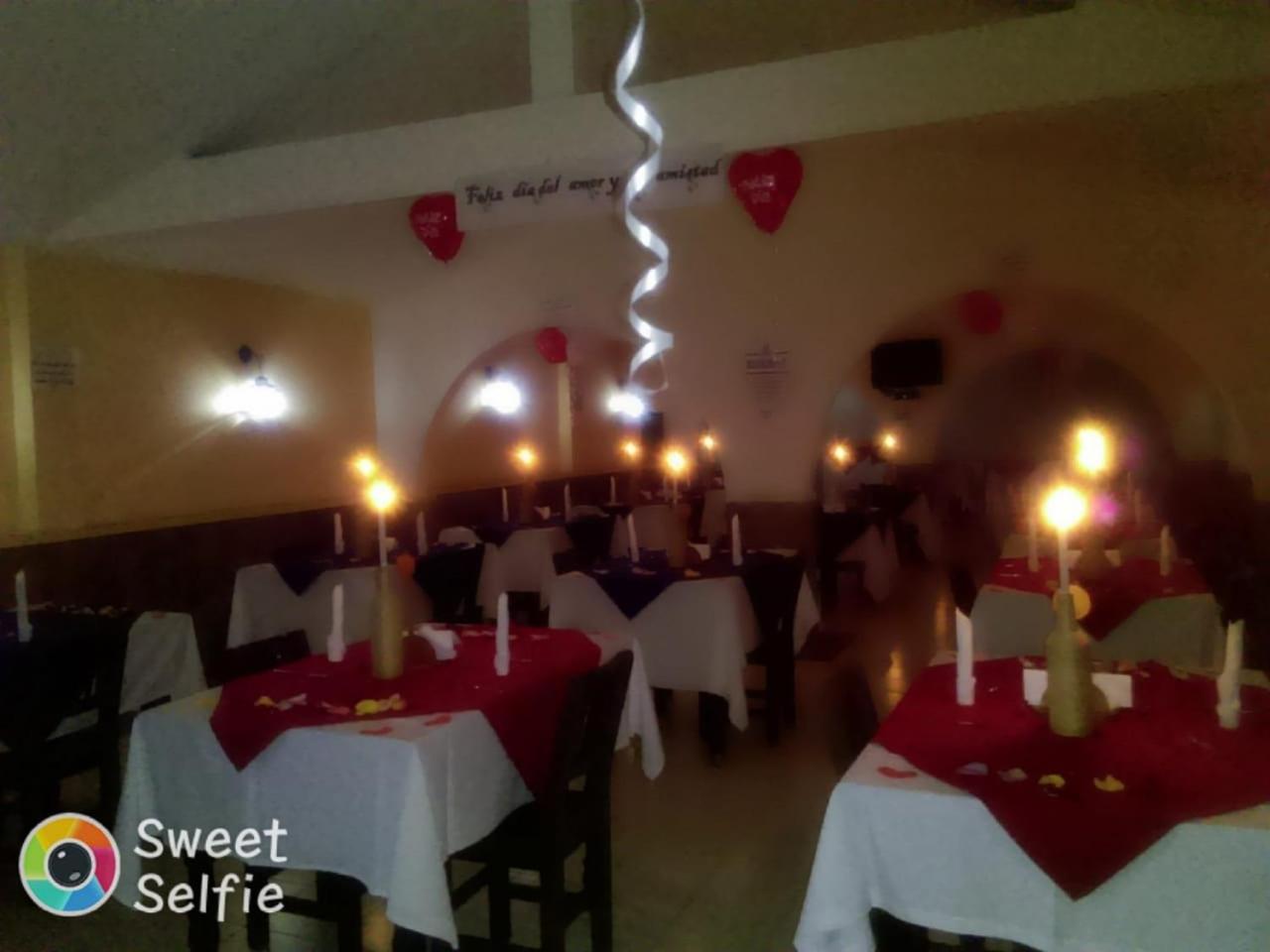 Hotel El Castillo Chinauta Luaran gambar